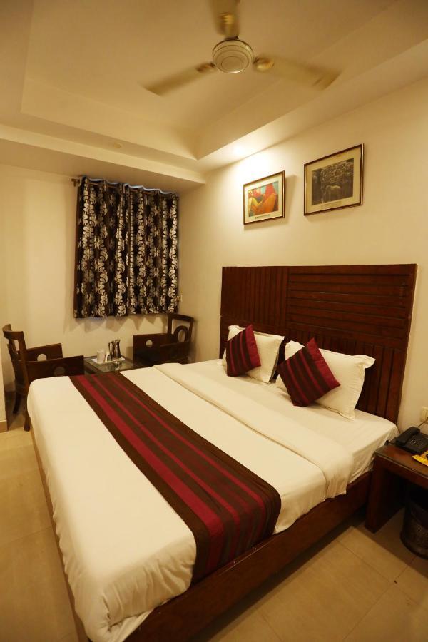 Hotel Maya 'New Delhi' Exterior foto