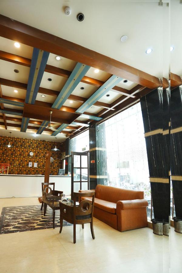 Hotel Maya 'New Delhi' Exterior foto