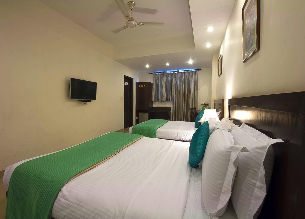 Hotel Maya 'New Delhi' Exterior foto