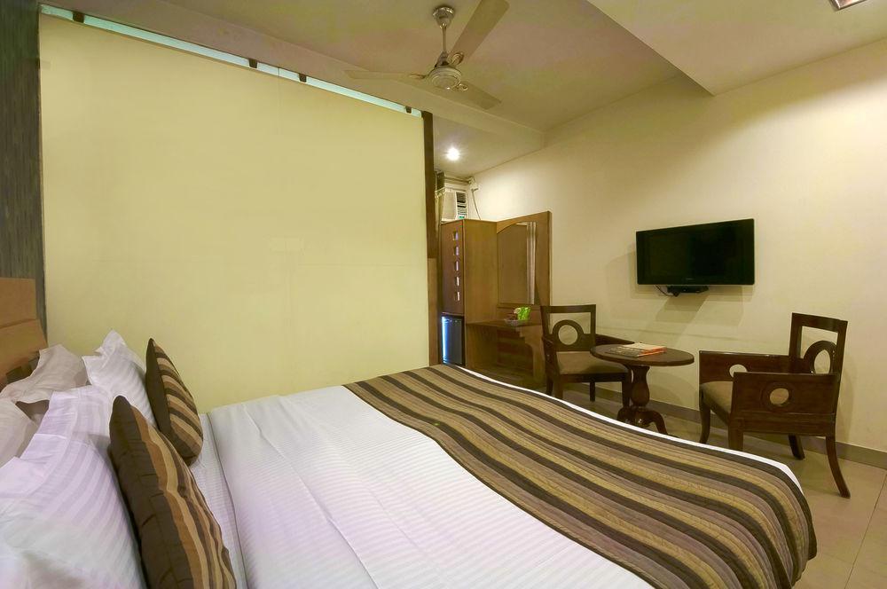 Hotel Maya 'New Delhi' Exterior foto