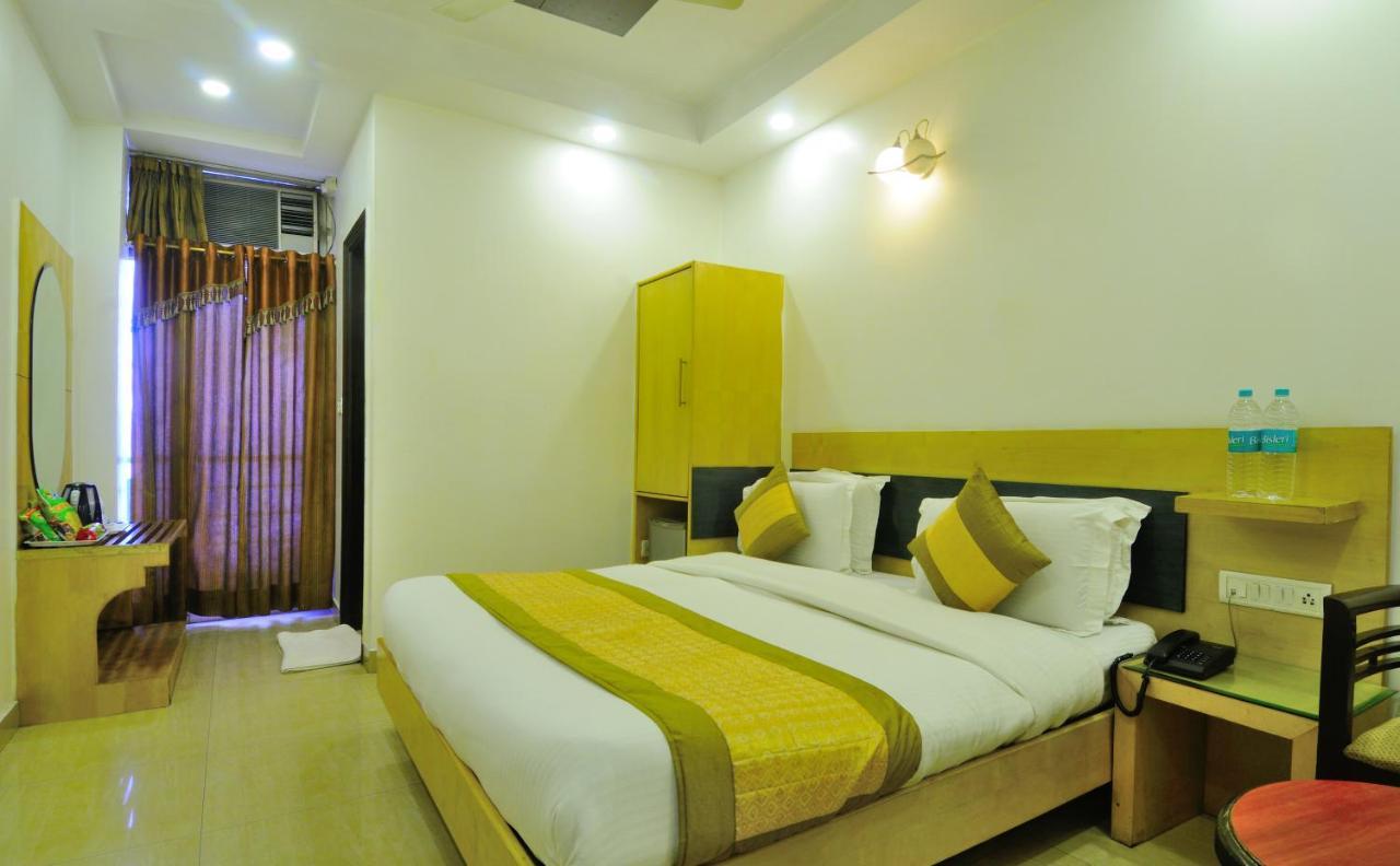 Hotel Maya 'New Delhi' Exterior foto